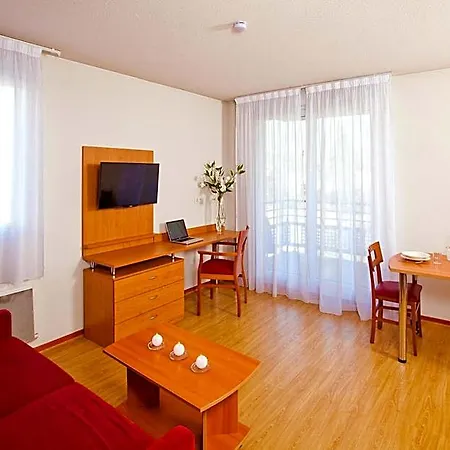 Sejours & Affaires Geneve Genis 2* Saint-Genis-Pouilly
