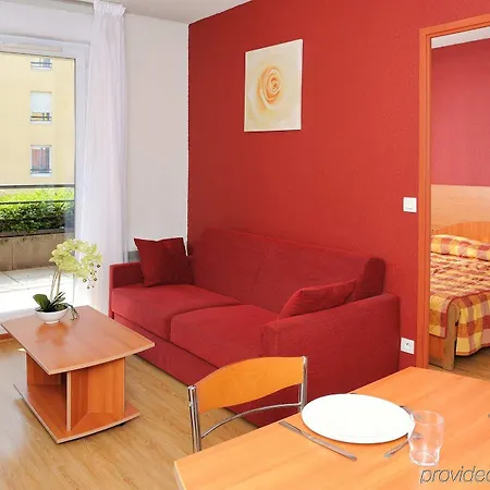 Séjours&affaires Genève Genis 2*