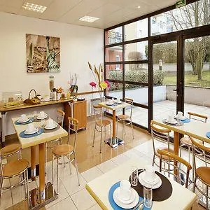 Séjours&affaires Genève Genis 2*